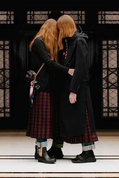 sfilata burberry febbraio 2019|burberry spring dresses.